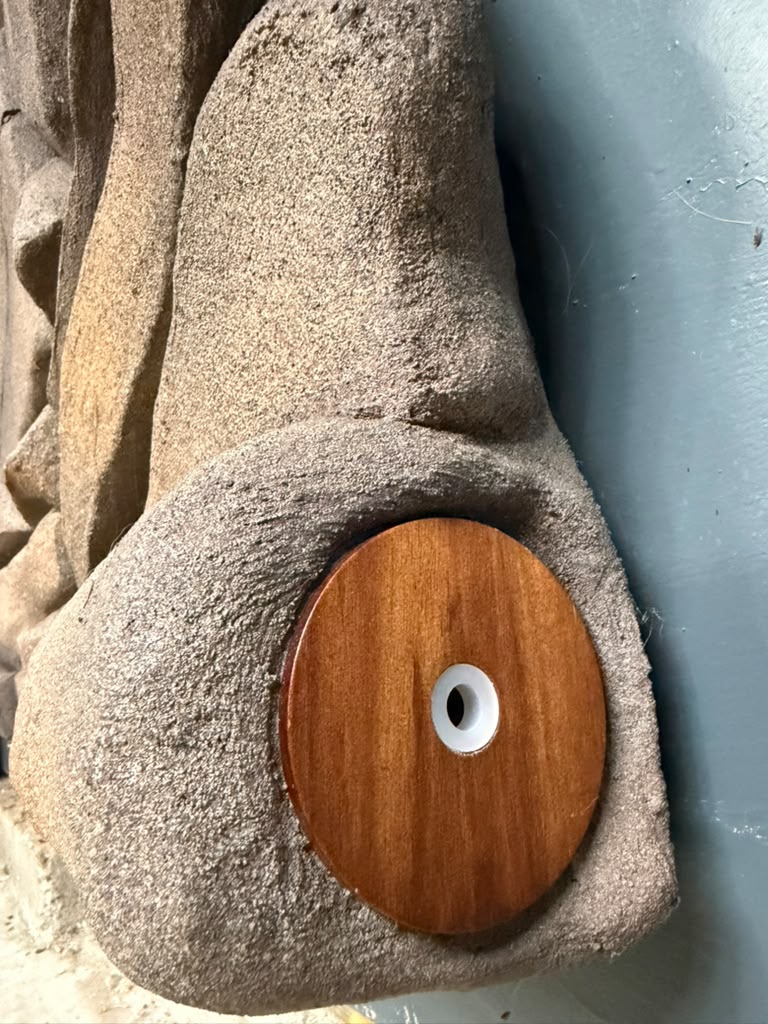 Amona’s memory compartment with its wooden lid in place